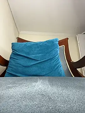 LilaRvsh webcam