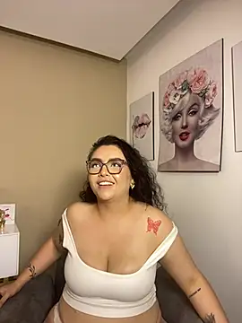 AlmaraRouge webcam