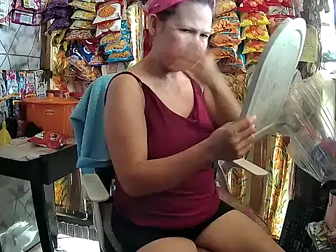 mommylicious_23 webcam