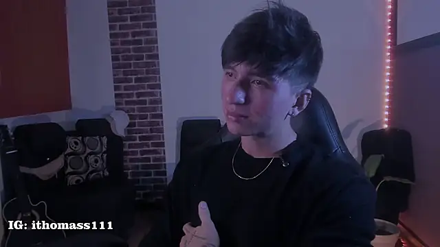 Thomass_clark webcam