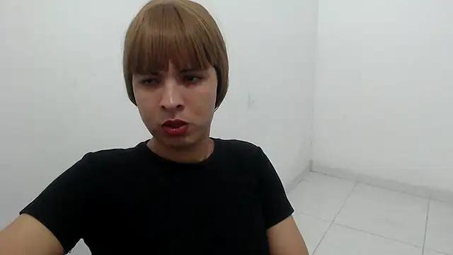 estefania224 webcam