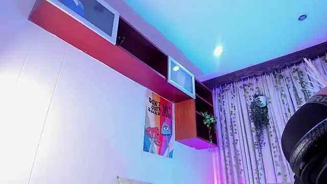 TaylorClay_ webcam