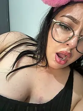 MileyGia webcam