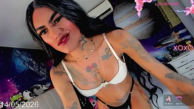 Nella_Dolls webcam