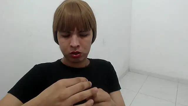 estefania224 webcam
