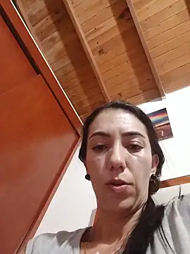 LunaZambrano webcam