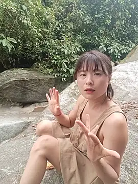 linda_bae00 webcam