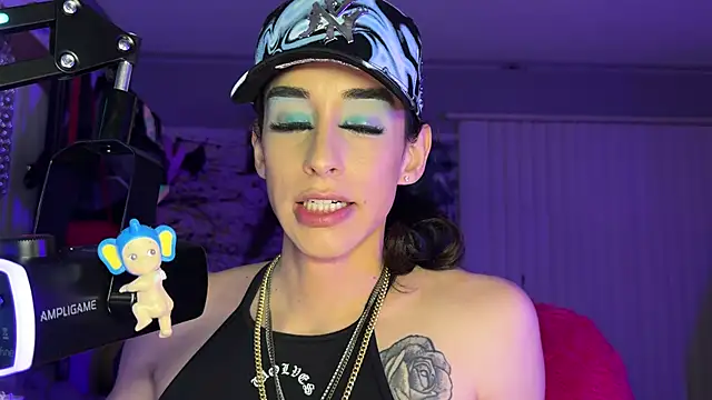 Pharla76 - Trans webcam sex chat