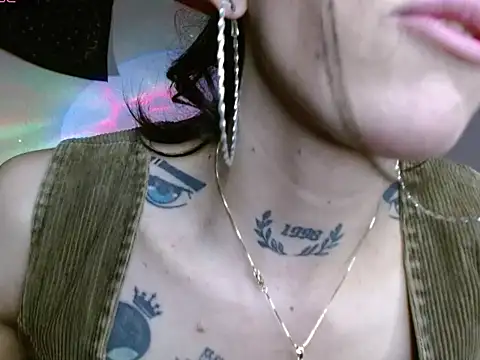 Scarlett_crastrawberry webcam