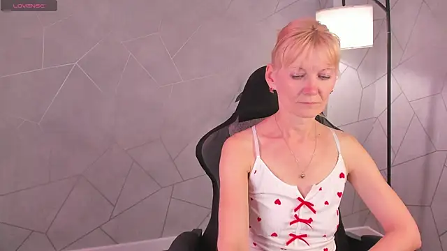 Julie_Lucas