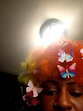 AmazonianMistress webcam