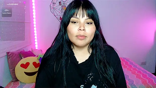EllieMoonX webcam