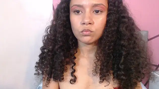 Little18Doll webcam