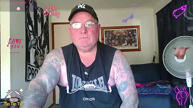 KINKYBLUEYES69 webcam
