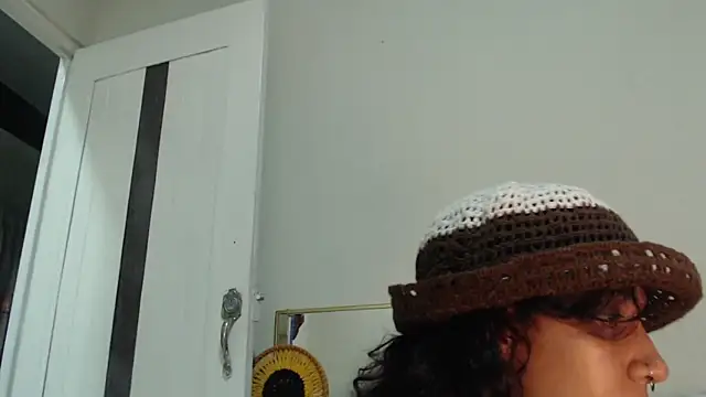 AlinaWoolf_ webcam