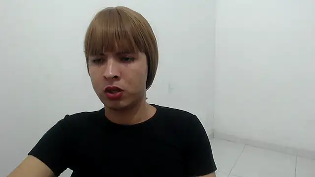 estefania224 webcam