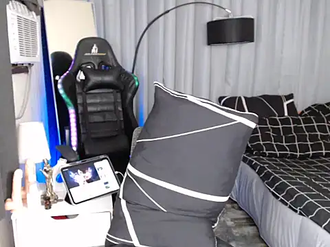 alexsuckable01 webcam