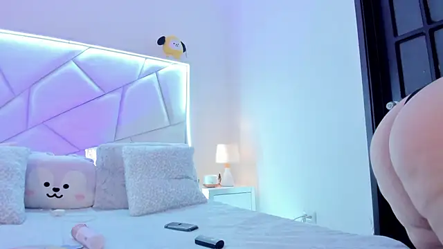 Sweeetcurvyx webcam