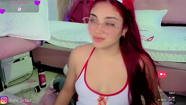 Kylie_brokee webcam