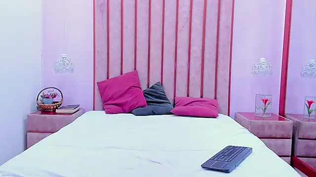 Lucie_Red webcam