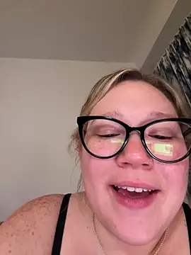 PiggyRose webcam
