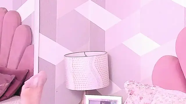 KylieMonnett webcam
