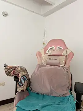 Michel_Jones webcam