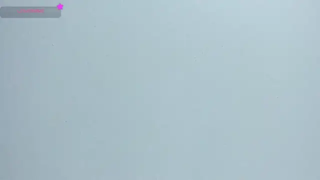 MissCurvyTop webcam