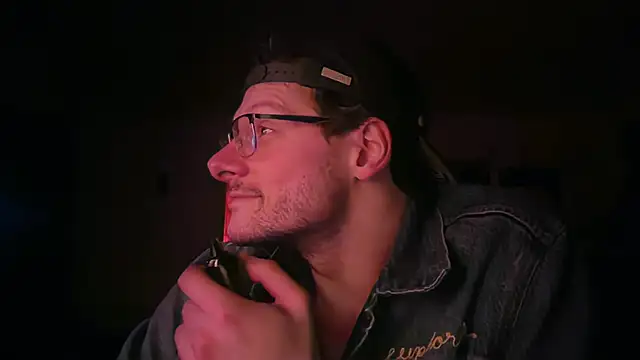 MasterDaddyCool live sex cam
