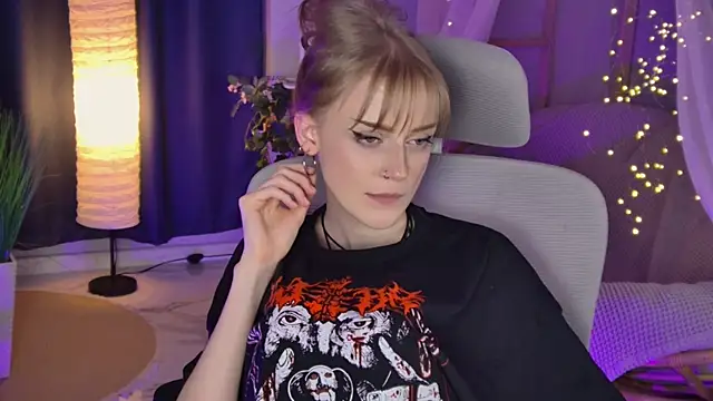 KiraMontoya webcam