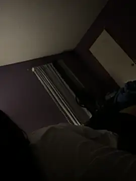 tastemecaroline webcam