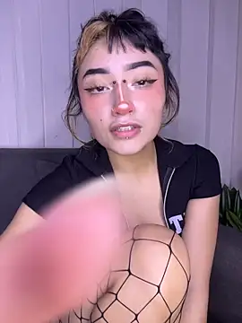 baby_akuma webcam