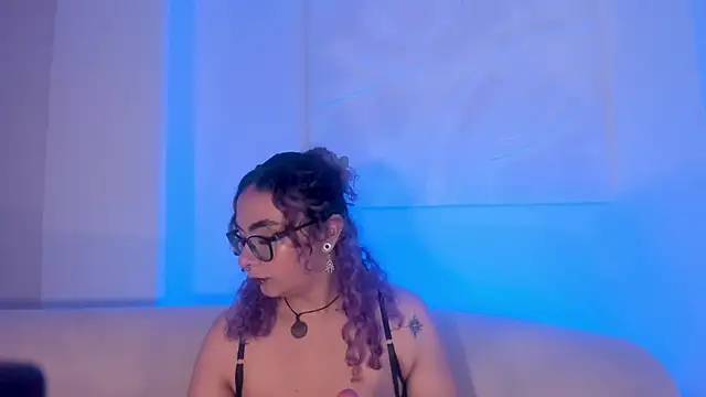 LoiseHarper webcam