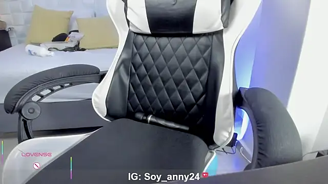 anny_rouse24 webcam
