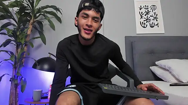 Tylerffoxx webcam