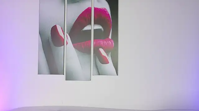 Emiili_Clark webcam
