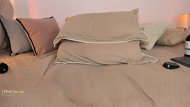 _luuciana_ webcam
