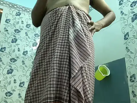 Slave_Aryan webcam
