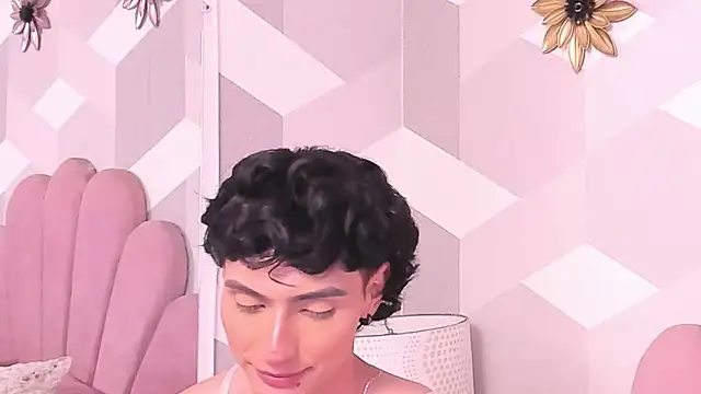 KylieMonnett webcam