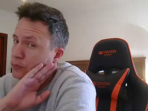 TroyDieselXXX webcam
