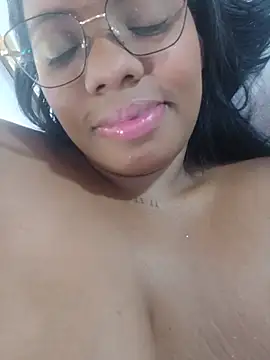 lia_mariana webcam
