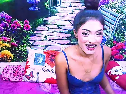 IndianPretty14u2Luv webcam