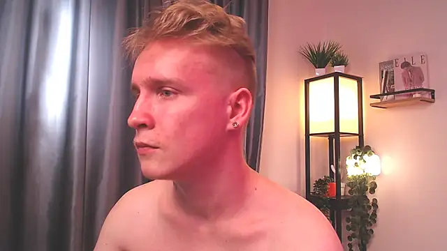 AlexxSweet webcam
