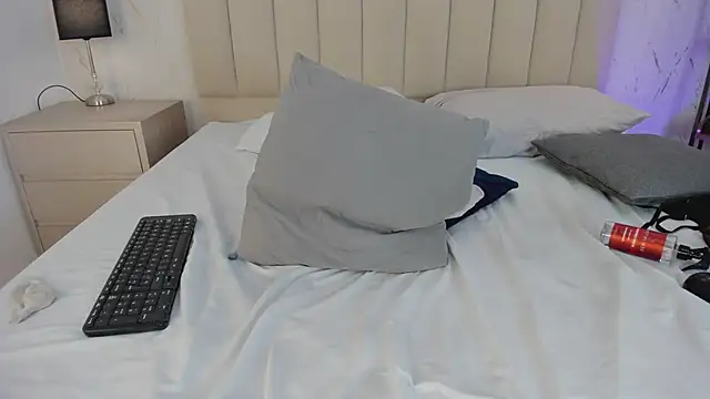 LilithHarperr_ webcam