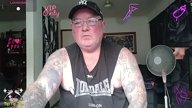 KINKYBLUEYES69 webcam
