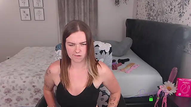 DaisieMaeXO webcam