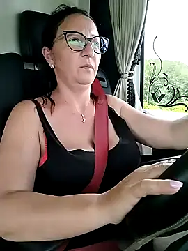 Milfa_nimfomana webcam