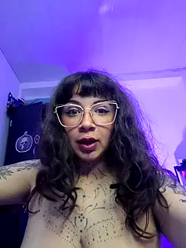Aria_Bennett21 webcam