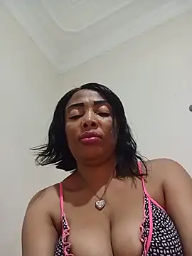 SEXYMOANSXX webcam