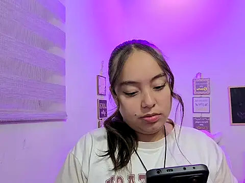 cherry_valeria webcam